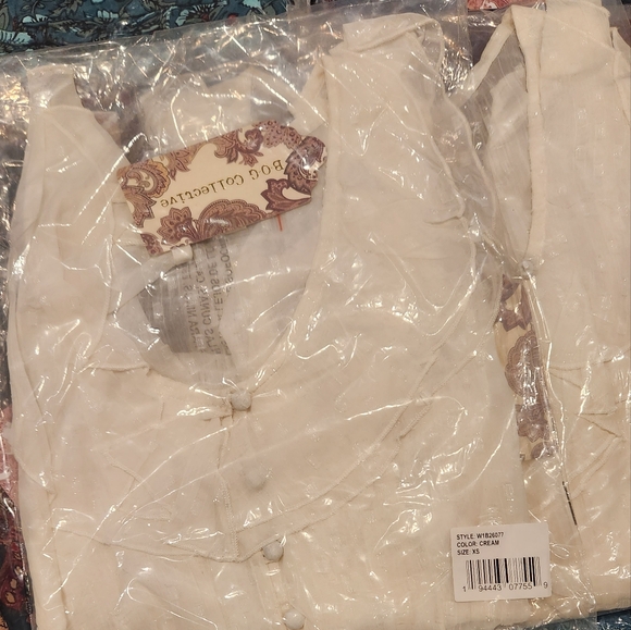 Band of Gypsies - Ara Top - Cream - Size Small - Picture 5 of 5